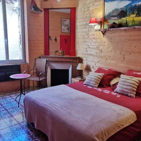 Le Mimosa Bed & Breakfast Saint-Saturnin-de-Lucian Exterior foto